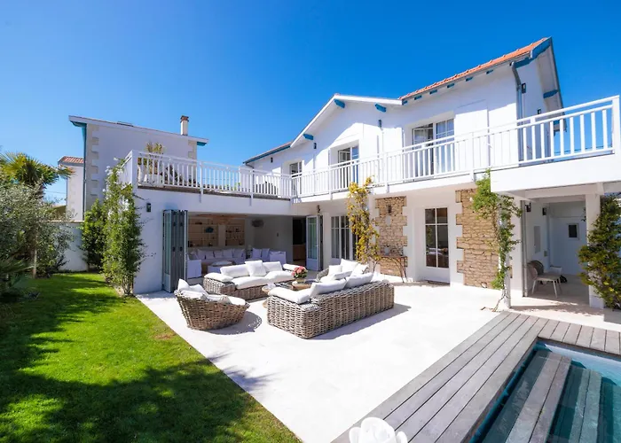 Les Peupliers Avec Piscine Privee Et Sauna 빌라 로양